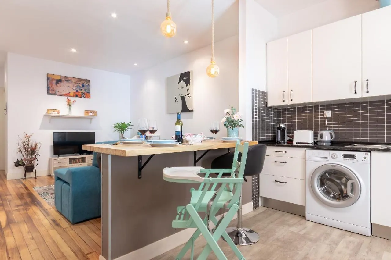 Apartment Between Old Town & Guggenheim!! Private Parking Bilbau